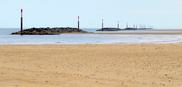 I find a wonderful beach at Sea Palling, Ruth's coastal walk