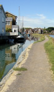 Slipper Mill Pond, Ruth walks around the coast (2)