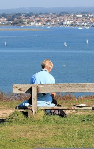 artist on Hengistbury Head, Ruths coast walk