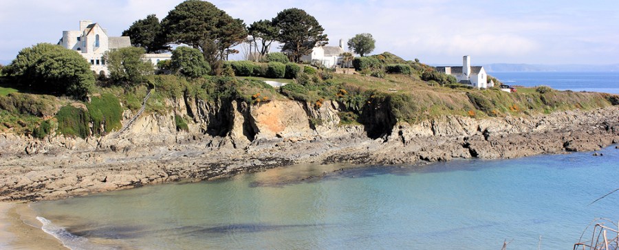 Colona Beach, Chapel Point, Ruth walking near Mevagissey