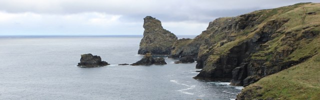 03 Long Island, Trevalga, Ruth walking the coast in Cornwall