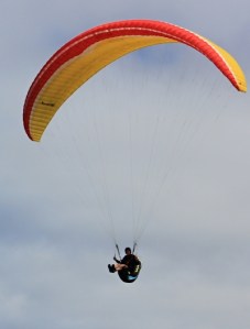 05a Hanglider, Ruth walking the SWCP, Cornwall