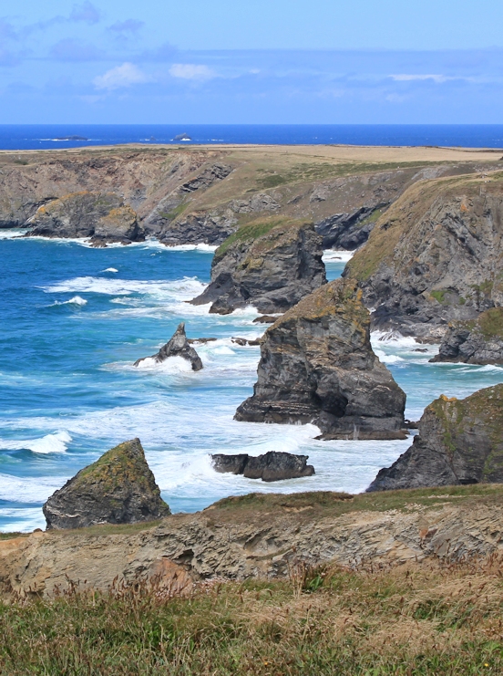 Carnewas, Bedruthan steps, Ruth walking around the coast, Cornwall