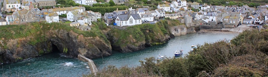 Port Isaac, Ruth walking around the coast of the UK