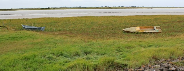 boats on the River Parrett bank, Ruth near the mouth of the estuary