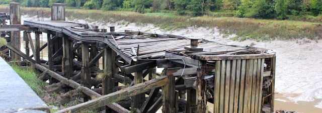  tumble down jetty, Ruth on The Severn Way, Bristol