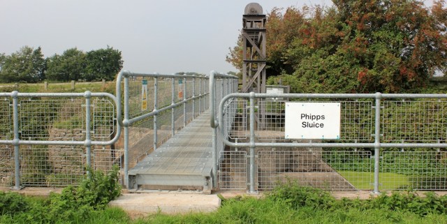 b04 Phipp's Sluice, Ruth walking in North Somerset