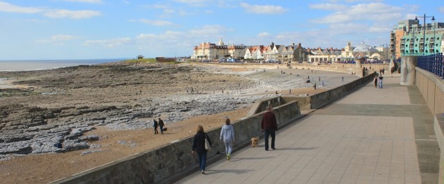 a03 esplanade, Porthcawl, Ruth on the Wales Coast Path