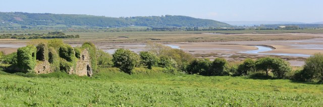 a09 view over estuary, Ruth on road to Ferryside