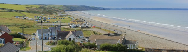 01 Ruth Livingstone walking out of Newgale