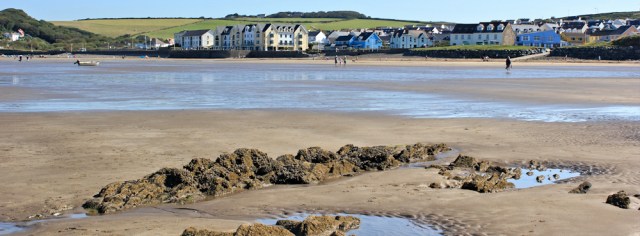 04 Broad Haven beach, Ruth walking the coast in Wales