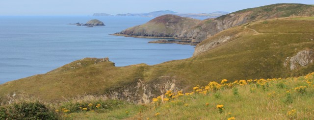 06 Dinas Fawr, Ruth hiking the Pembrokeshire Coast, Wales