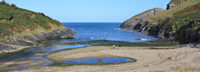 Ceibwr Bay, Ruth walking the coast in Pembrokeshire