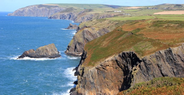 17 Pembrokeshire Coast Path, Ruth hiking to Ceibwr Bay, Wales