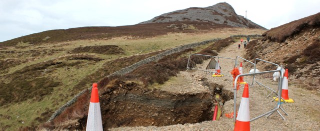 24 track up Yr Eifl, Ruth hiking in Wales