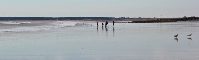 30 evening walk on the beach, Ruth at Dinas Dinlle