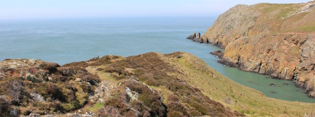 13 views above Trwyn Cerrigyreryr, Ruth in Amglesy