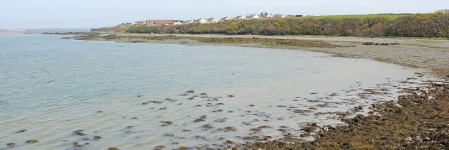 a03 Newlands Parc, Valley, Ruth walking through Anglesey