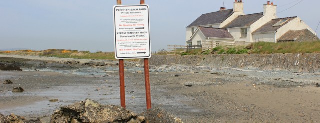 a09 private foreshore sign, Penrhyn bach, Ruth's coastal hike, Anglesey