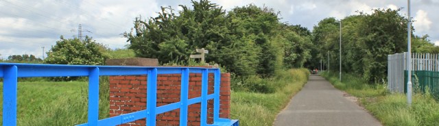 32 cycle way, Ruth Livingstone in Shotton
