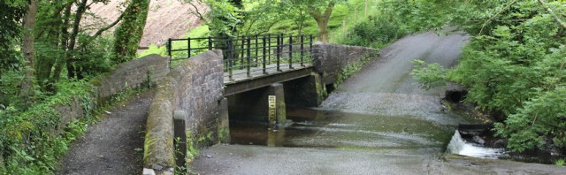 a04 ford, Dyffryn Cegin Valley, Ruth on the Wales Coast Path