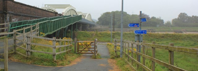 03 Hawarden bridge, Ruth walking the coast River Dee