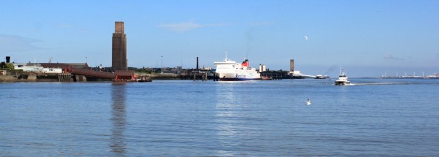 04 Wirral bank, Mersey Ferry, Ruth Livingstone