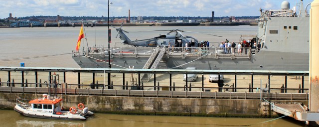 07 ships in Liverpool docks, Ruth Livingstone