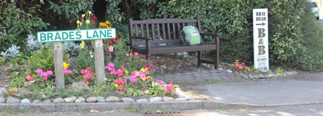 16 Freckleton at last, Ruth hiking to Blackpool
