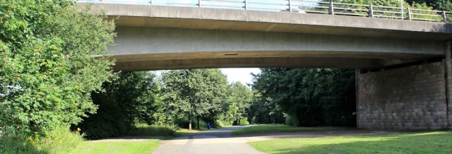 32 under the bridge, Preston, Ribble