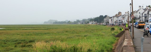a17 Parkgate sea front, Ruth hiking the Wirral
