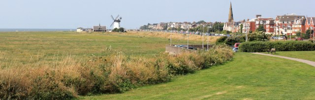 11-windmill-at-lytham-st-annes-ruths-coastal-walk