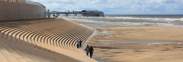 12-incoming-tide-blackpool-ruth-livingstone