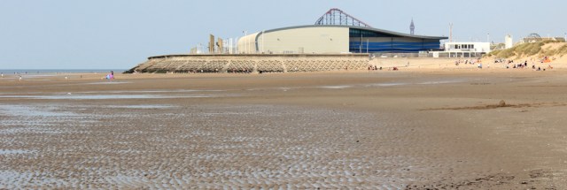 28-south-end-of-blackpool-ruths-coastal-walk