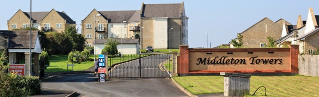 07-middleton-towers-gated-community-ruths-coastal-walk-lancashire