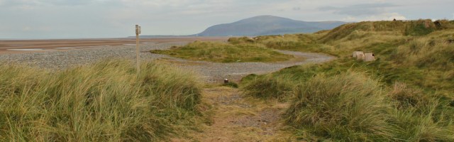 10-end-of-track-ruth-hiking-around-north-walney-nature-reserve