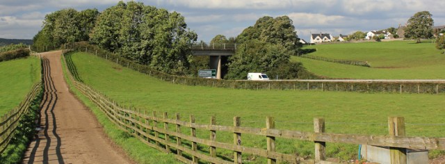 17-farmers-track-to-levens-ruth-hiking-in-cumbria