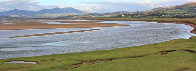 32-incoming-tide-duddon-sands-ruth-livingstone-walking-the-english-coast