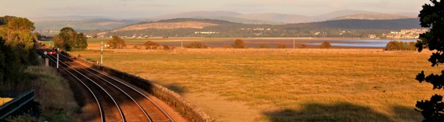 41-crossing-the-railway-line-ruth-livingstone