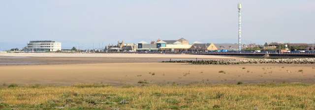 b04-polo-tower-morecambe-ruth-walking-the-english-coast