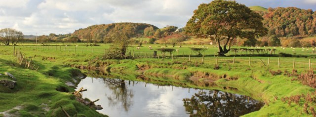 02-footpath-to-duddon-bridge-ruth-walking-the-english-coast-cumbria