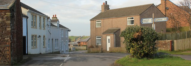 17-nethertown-ruth-hiking-in-cumbria