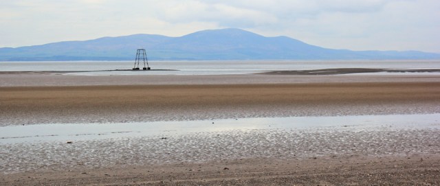 27-lees-scar-lighthouse-ruths-coastal-trek-silloth-cumbria