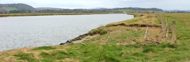 13 path up the River Nith, Ruth hiking to Dumfries, Scotland