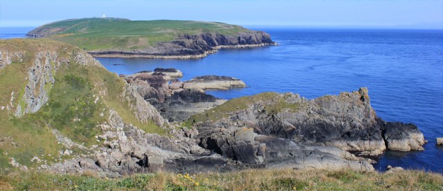 37 West Tarbet Bay, Ruth hiking the coast of Scotland, Mull of Galloway
