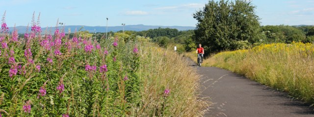 07 Ruth walking the Ayrshire Coastal Path to Kilwinning, Scotland