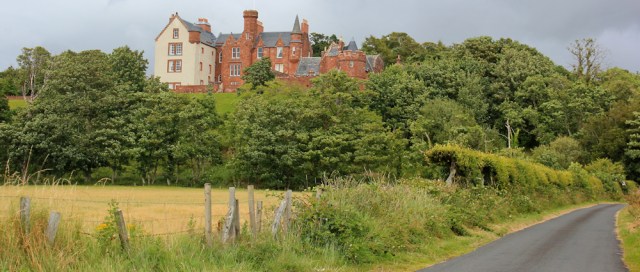 37 Skelmorlie Castle, Ruth LIvingstone hiking the Scottish coastline