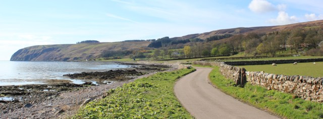 08 Kintyre Way to Southend, Ruth hiking in Scotland