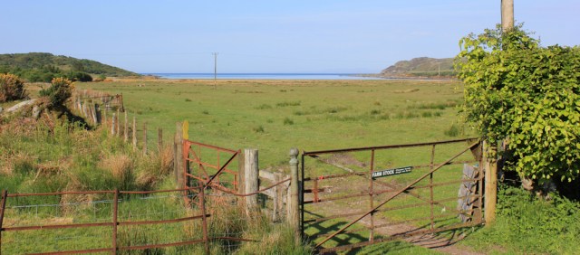 07 footpath to the beach, Ruth's coastal walk around Scotland