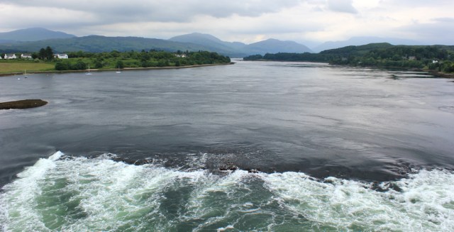 05 falls of Lora and Loch Etive, Ruth hiking the Scottish coastline